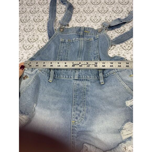 Women's WE‎ THE FREE People Size 24 Denim Jean Overall Shorts Destroyed - Picture 6 of 8